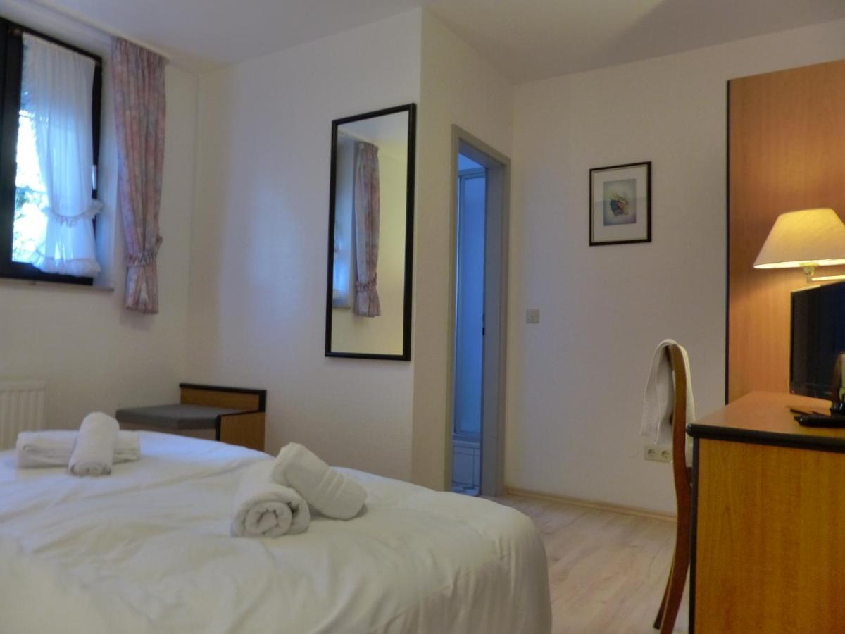 Hotel Zur Post Dabringhausen - Contactless Self Check-In Wermelskirchen Exteriör bild
